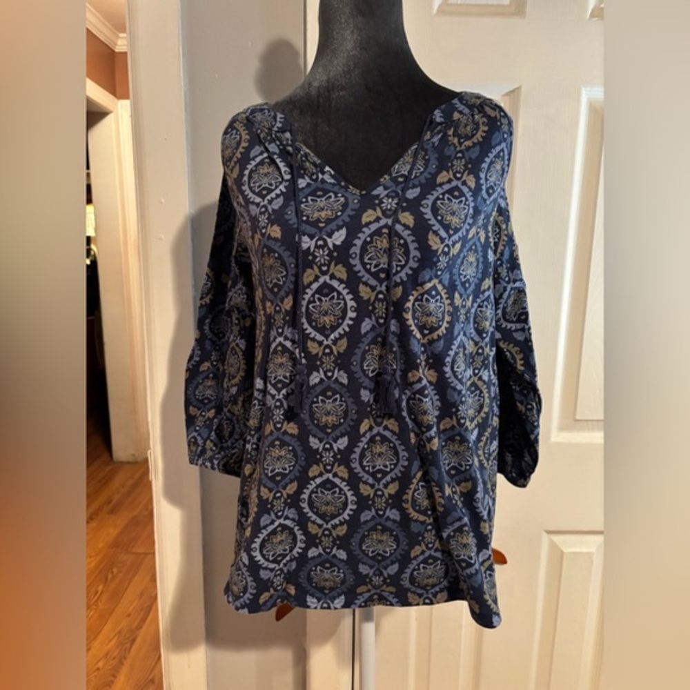 Croft & Barrow Navy Floral Top